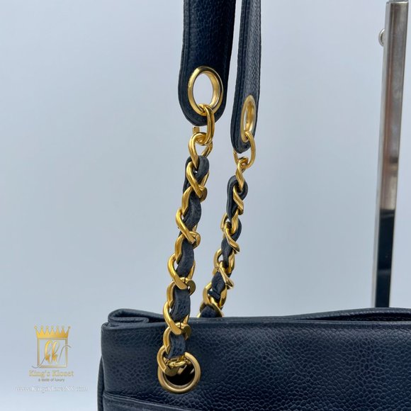 CHANEL VINTAGE DARK BLUE CAVIAR LEATHER SHOULDER BAG - Picture 7 of 11